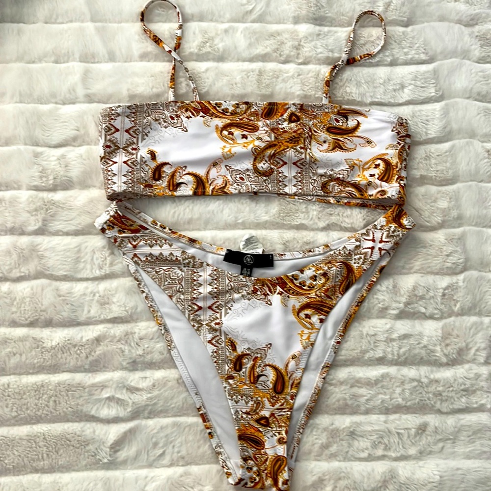 Missguided Gold & White Patterned Bikini